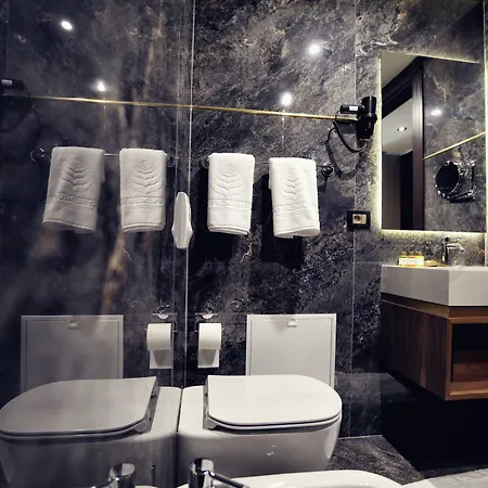 Luxury Premium Finese Hotel Golem (Tirana)